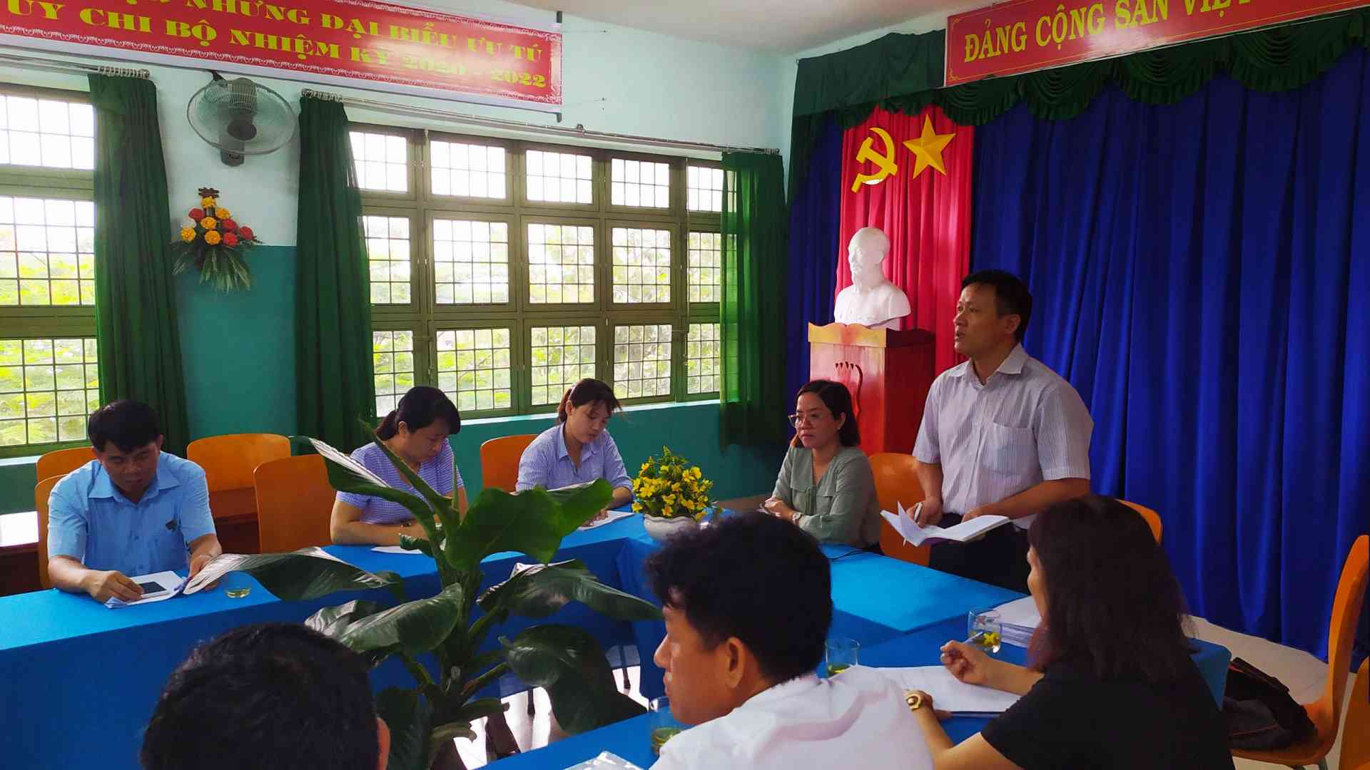 f12667edec8911d74898