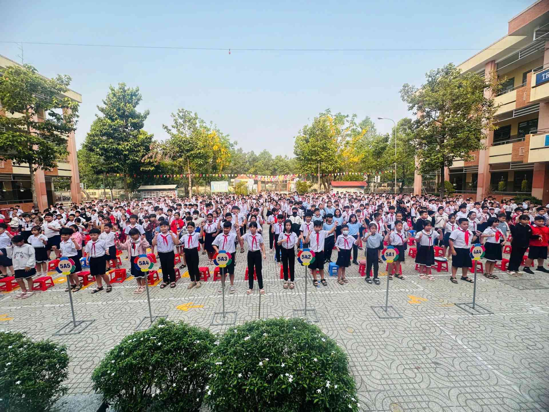 z6437264702069_5a76032742c70535c13837d1fc2913e4