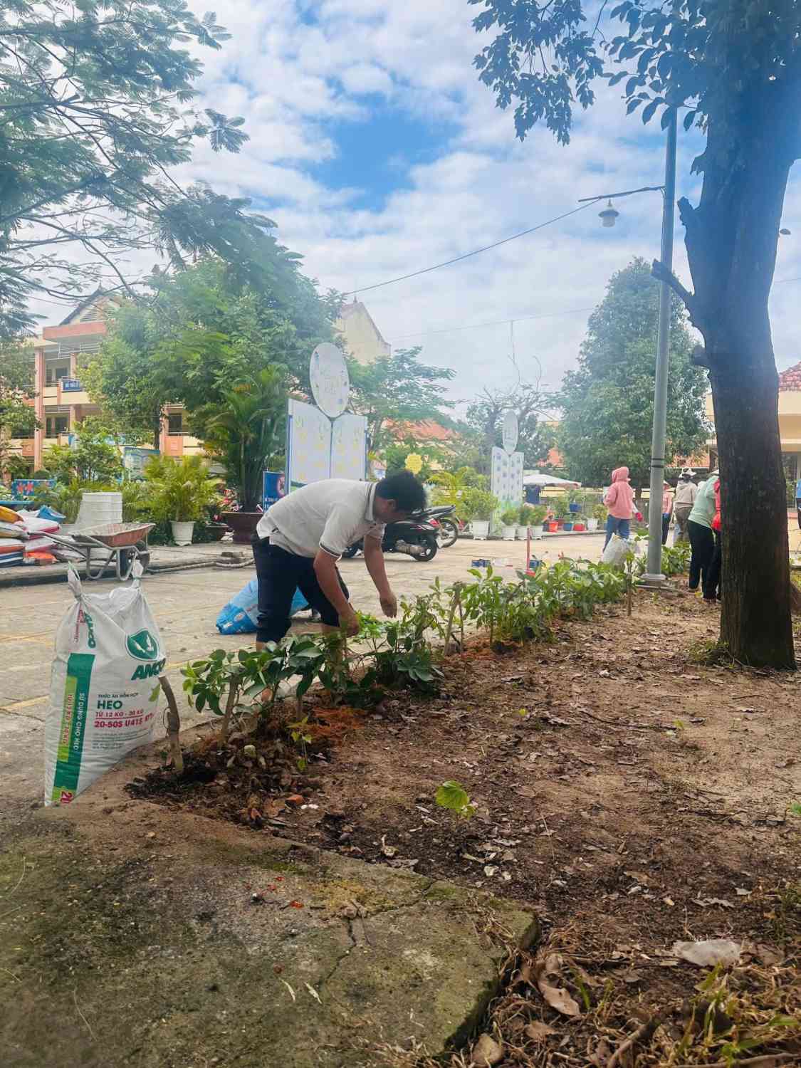 z6923913965131_662239b4292a7dd6172f5ae9030861e3